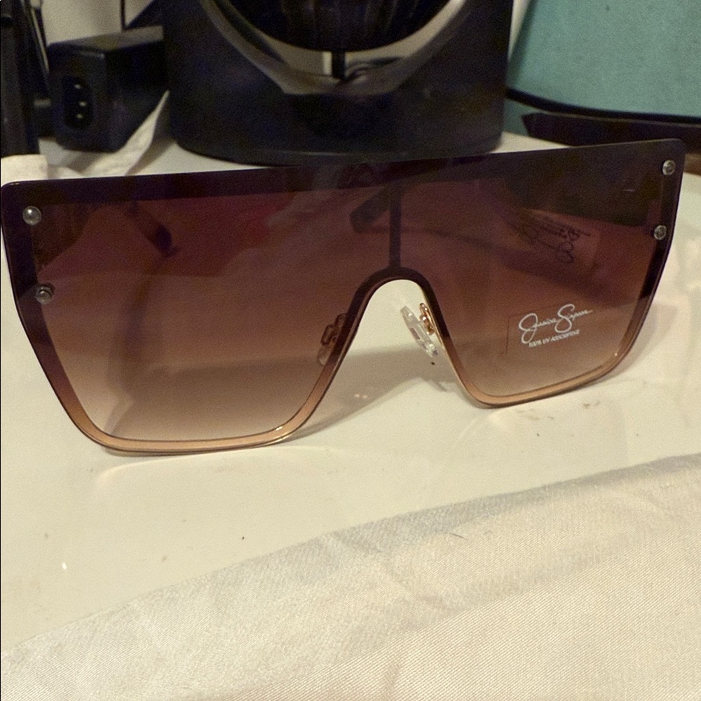 Jessica Simpson Brown Gradient Sunglasses
